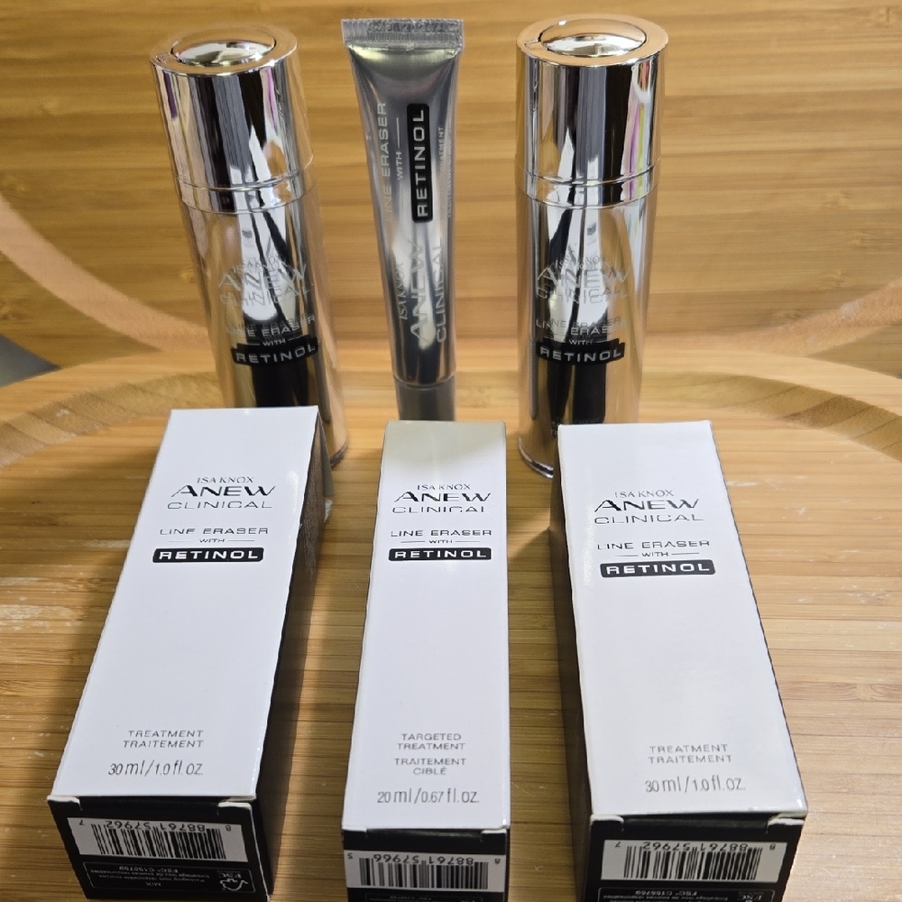 Avon Anew Clinical Retinol Serum - Silver and White